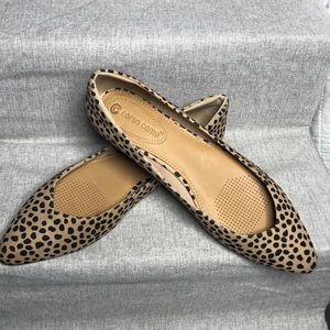 Leopard spot Suede pointed flat NWT